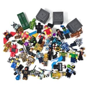 Roblox Figure Lot 35+ Figures & Accessories Crates Weapons Wings